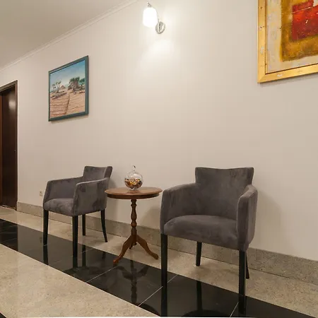 Luxury Near The Πανσιόν