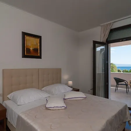 Πανσιόν Luxury Near The Σπλιτ