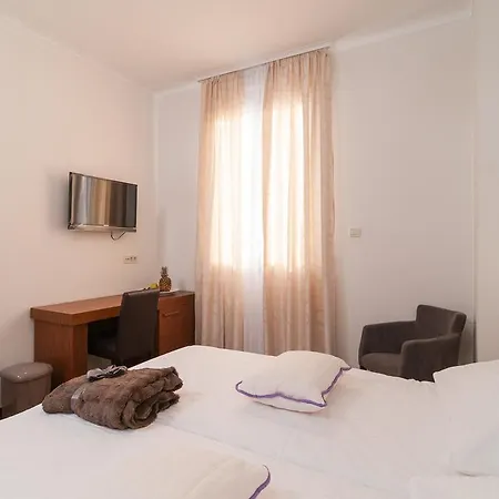 Luxury Near The 4*