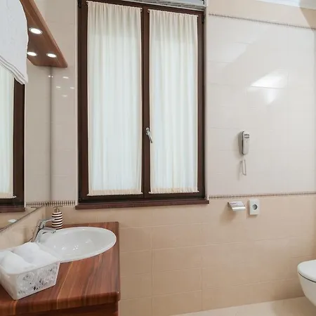 Luxury Near The 4* 斯普利特