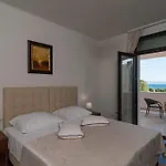Luxury Near The Beach Gostinjska kuća Split