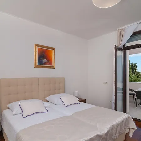 Luxury Near The Гостьовий будинок Спліт