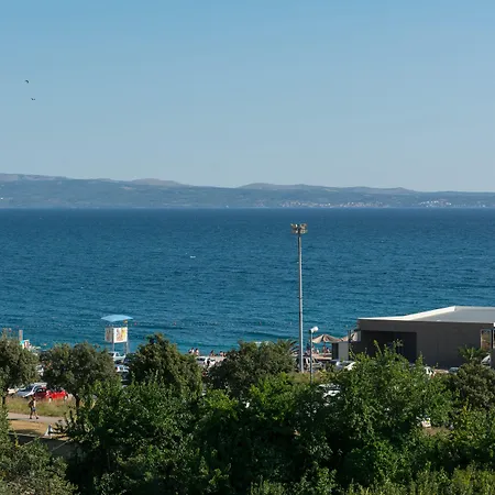 Luxury Near The Beach