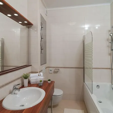 Luxury Near The Konukevi 4*