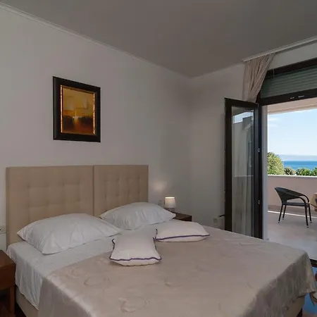 Luxury Near The Beach Guest house Split