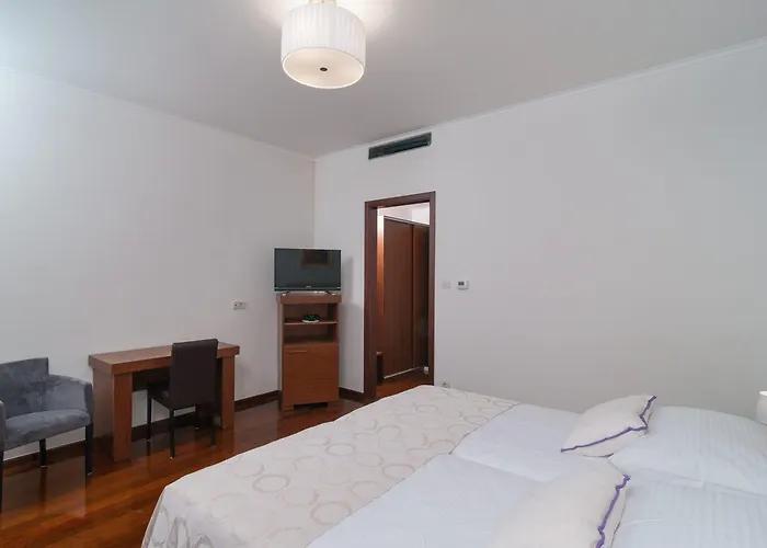 Luxury Near The Beach Guest house